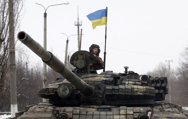 More than 320,000 Ukrainians return to fight against Russia