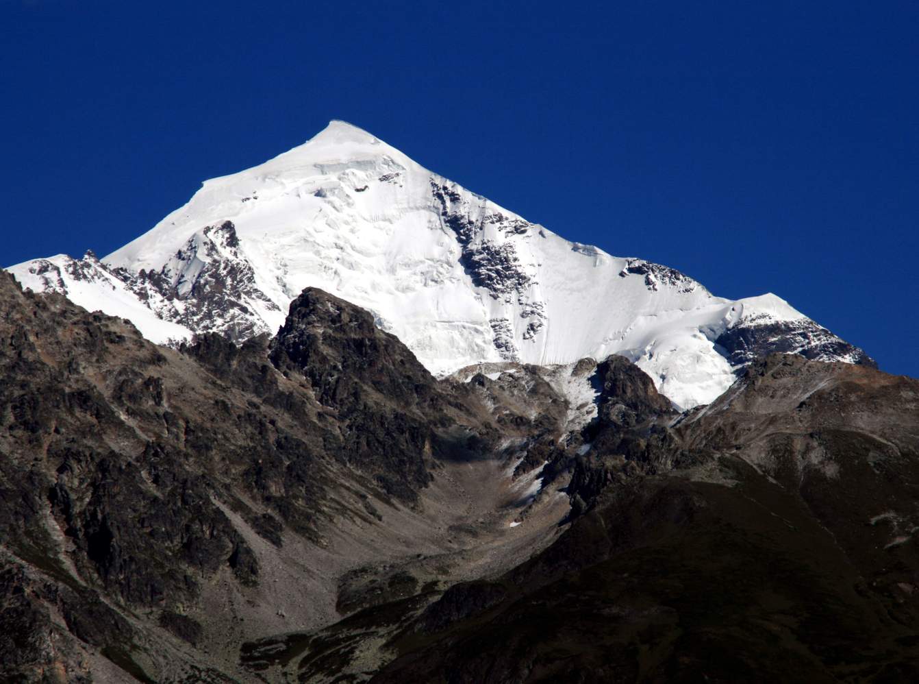 თეთნულდზე უცხოელ ტურისტთა ჯგუფის სამაშველო ღონისძიებაში მაშველებთან ერთად ვერტმფრენი მიიღებს მონაწილეობას