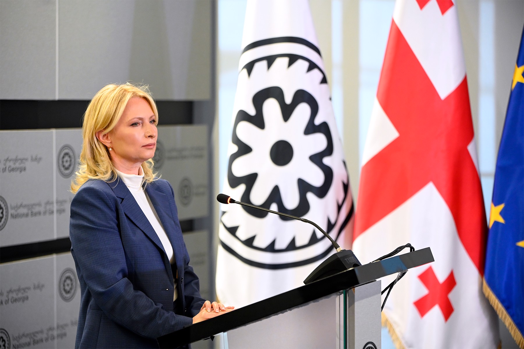 Frontnews - Similar news image