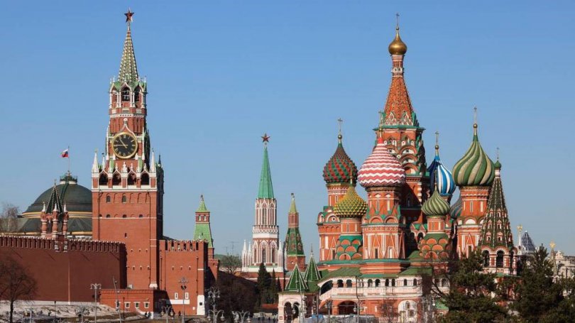 Russia issues warrants for former Ukrainian officials
