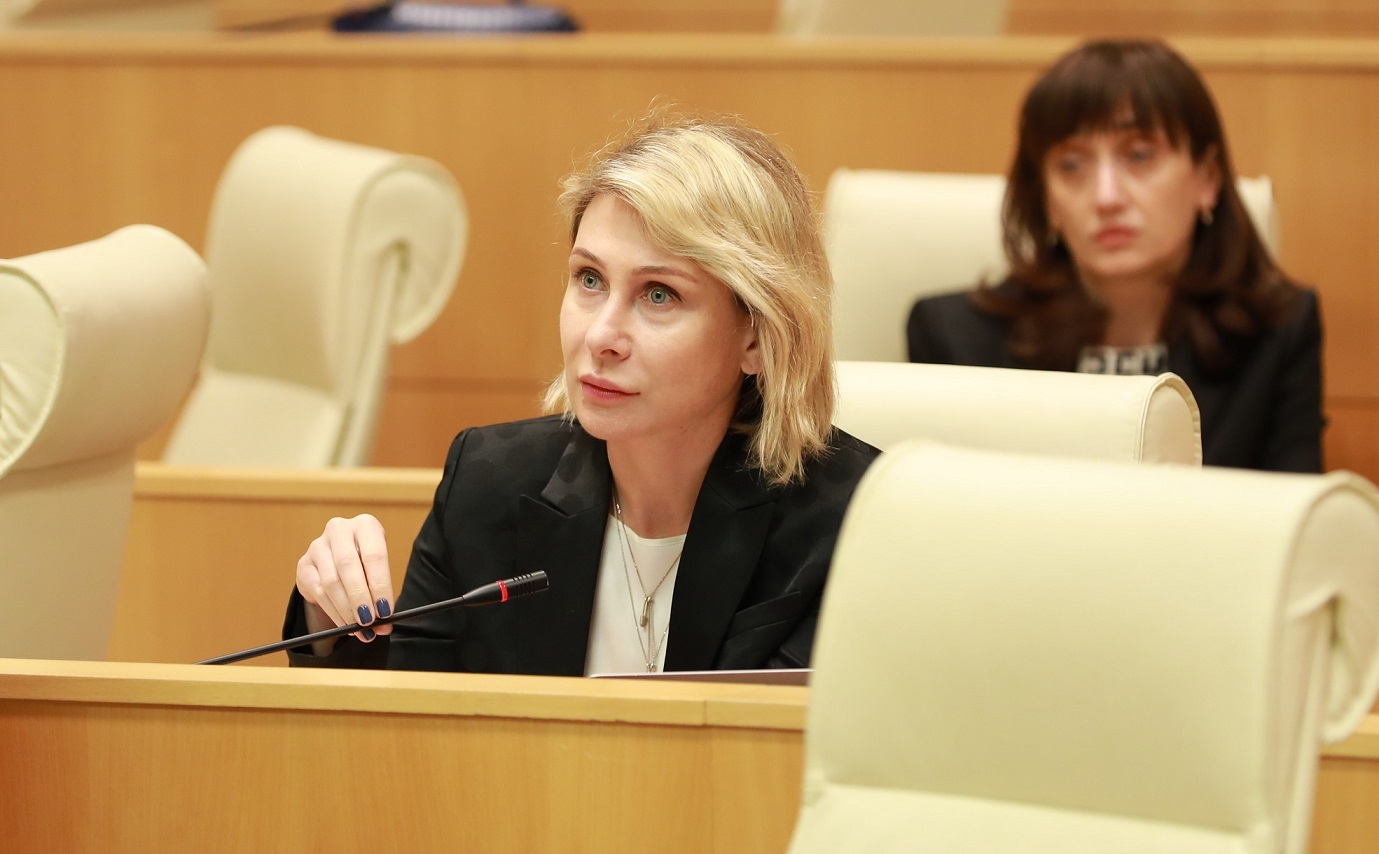 Deputy Parliament Speaker criticizes opposition member’s reaction towards journalist’s question about gender
