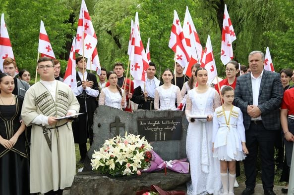 Frontnews - Similar news image