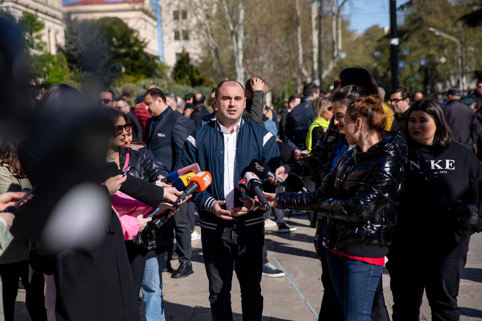 Frontnews - Similar news image