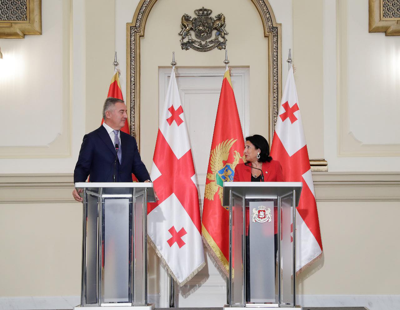 Frontnews - Similar news image