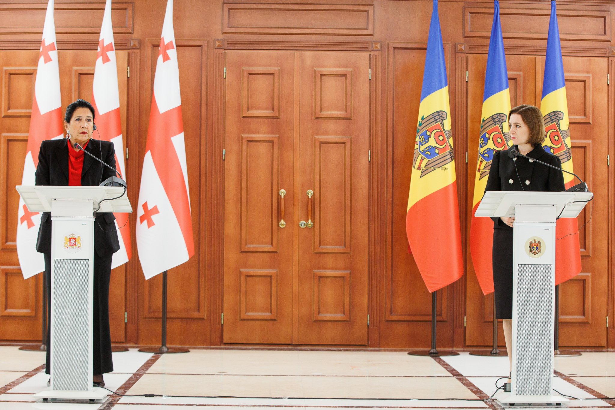 Frontnews - Similar news image