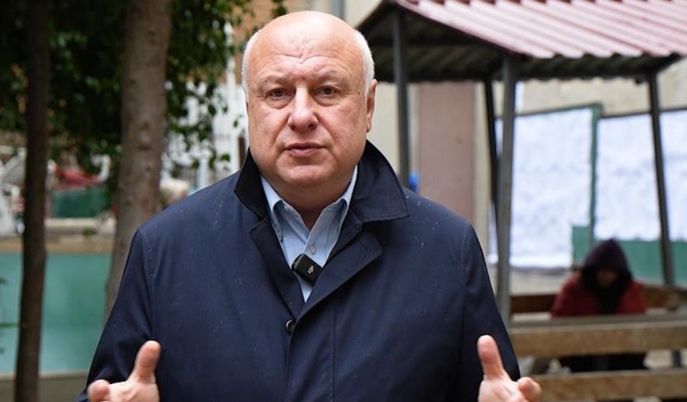 Opposition leader calls on voters to reject isolation and move towards EU