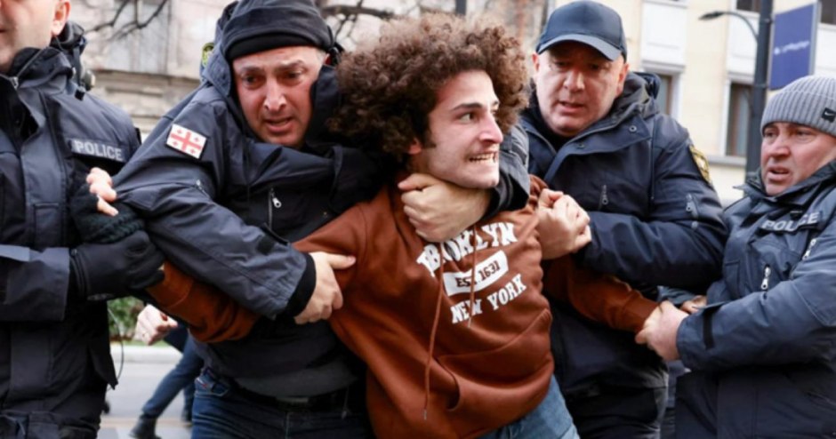 Frontnews - Similar news image