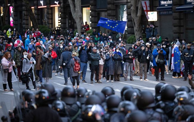 Frontnews - Similar news image