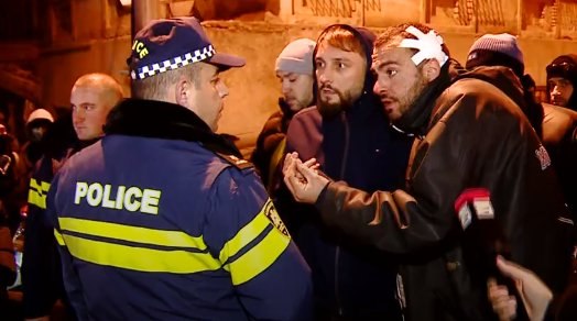 გიორგი მახარაძე – წინ მიდგას პატრული, 30 ტიპი “დუბინკით” მცემს და უყურებენ