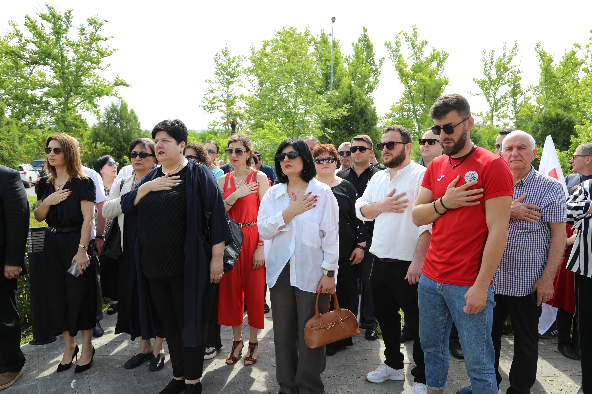 <p style="text-align: justify">წყალტუბოში საქართველოს დამოუკიდებლობის დღე საზეიმოდ აღინიშნა. &nbsp;</p><p style="text-align: justify">მუნიციპალიტეტის მერმა გენადი ბალანჩივაძემ და საკრებულოს თავმჯდომარემ თეიმურაზ ჭეიშვილმა, ადგილობრივი თვითმმართველობის წარმომადგენლებთან ერთად, საქართველოს ტერიტორიული მთლიანობისთვის დაღუპულთა მემორიალი გვირგვინით შეამკეს. ახალგაზრდებმა წარმოადგინეს ლიტერატურული კომპოზიცია "მე ქართველი ვარ.“ მოეწყო თემატური გამოფენა.</p><p style="text-align: justify">"გილოცავთ საქართველოს დამოუკიდებლობის დღეს. ეს დღე გვახსენებს წარსულს, დაგროვილ გამოცდილებასა და იმ ღირებულებებს, რომლებიც დღესაც გვაერთიანებს. მნიშვნელოვანია, რომ პასუხისმგებლობით გავაგრძელოთ ქვეყნის განვითარება და მშვიდობის შენარჩუნება“, - განაცხადა გენადი ბალანჩივაძემ.</p><p style="text-align: justify">დღესვე, ადგილობრივი ხელისუფლების წარმომადგენლებმა სოფელ მაღლაკში გვირგვინით შეამკეს ეროვნული გმირის მერაბ კოსტავას ბიუსტი.</p><p style="text-align: justify">საქართველოს დამოუკიდებლობის დღისადმი მიძღვნილი ღონისძიებები ფოლკლორულ-ქორეოგრაფიული ანსამბლების: „ივერიისა“ და „ნადურის“ საზეიმო კონცერტით დასრულდება.<br>&nbsp;</p>