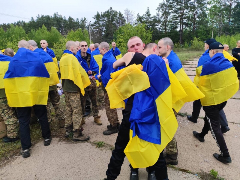 <p>205 Ukrainian soldiers were freed from Russian captivity on Tuesday, as part of a large-scale prisoner exchange. Ukrainian President Volodymyr Zelenskyy confirmed the release, thanking those involved in the operation, especially the United Arab Emirates for its mediation.</p><p>This exchange marks the 64th between Ukraine and Russia since the start of the full-scale invasion, with 4,757 Ukrainians returned from Russian detention. The soldiers released today had served in various conflict zones, including Donetsk, Luhansk, and Mariupol.</p>