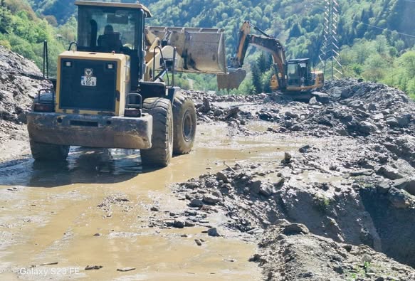 The incident occurred on the 91st kilometre of the Lentekhi-Lasdili road. Photo: Lentekhi Municipality press office