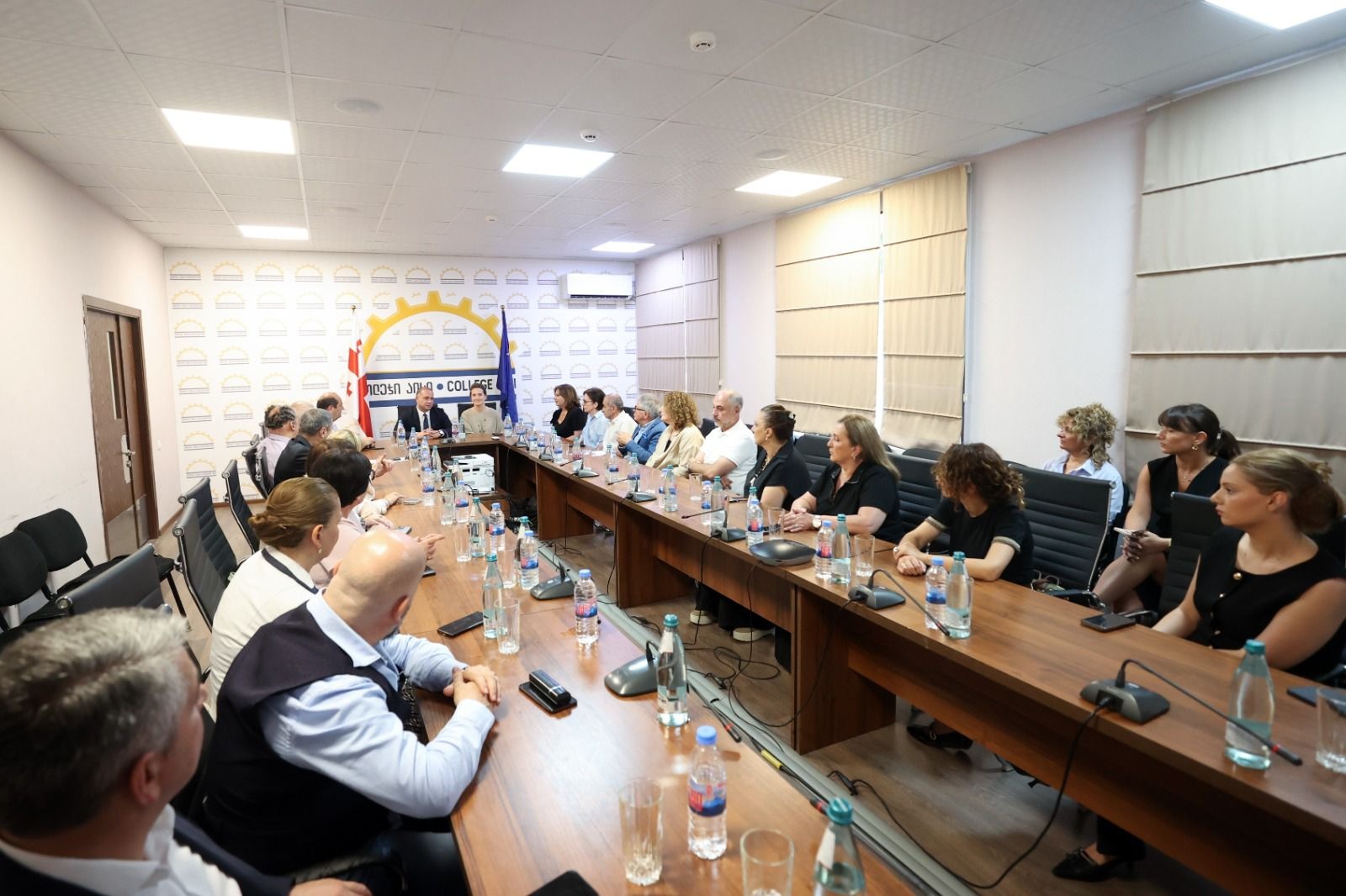 გივი მიქანაძე სახელმწიფო კოლეჯების დირექტორებს შეხვდა