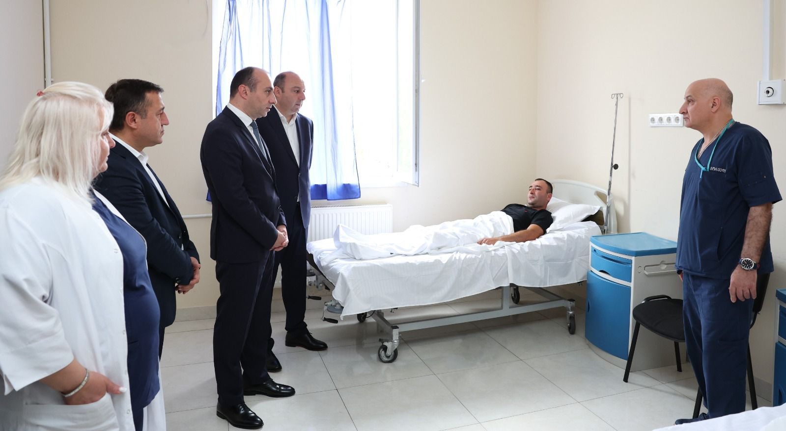 The visit followed an incident in which several citizens allegedly attacked officers of the Shida Kartli Police Department while they were performing official duties