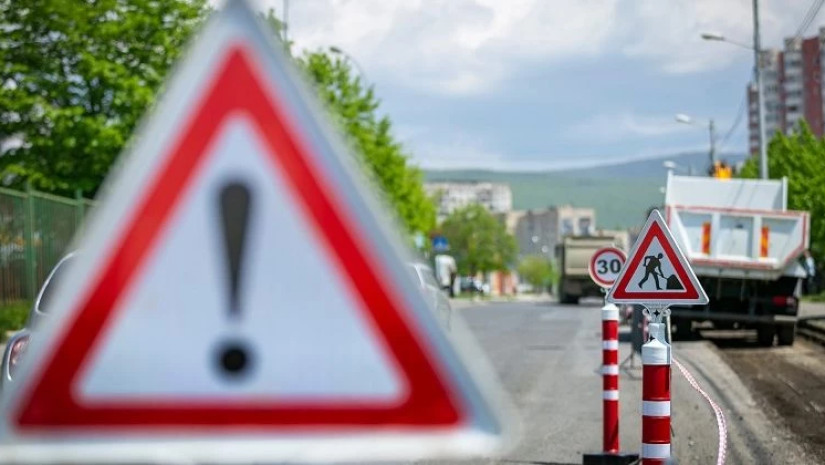ნოე ჟორდანიას სანაპიროსა და კოსტა ხეთაგუროვის ქუჩის კვეთაზე მიმდინარე სამუშაოების გამო, საავტომობილო მოძრაობა შეიზღუდება