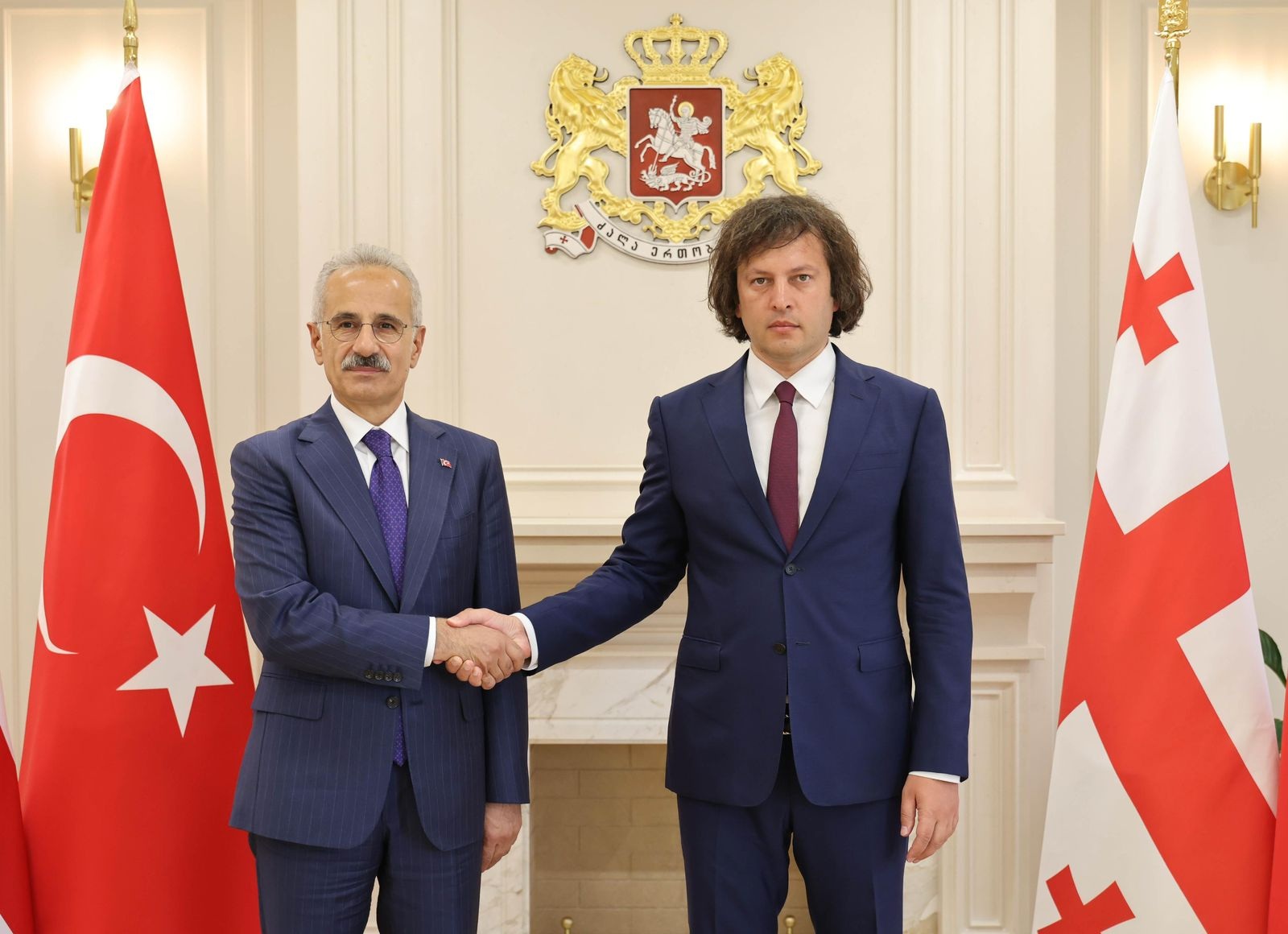 Georgian PM meets Turkish Transport Minister to discuss strategic partnership