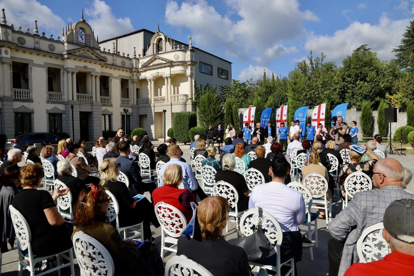 დათო კოდუა მოქალაქეებს ეგრისის ადმინისტრაციულ ერთეულში შეხვდა