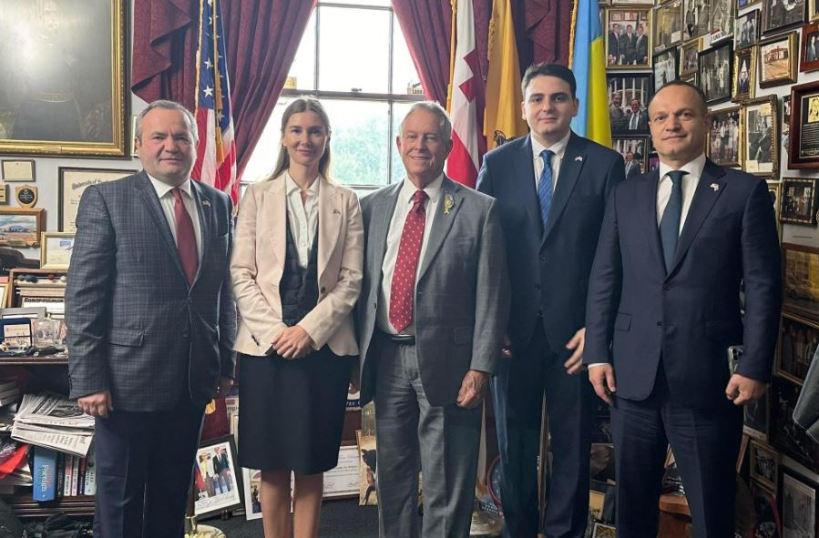 UNM’ Bokuchava meets US Congressman Joe Wilson