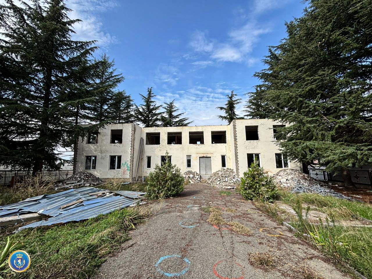 სახელმწიფოს კუთვნილი ქონების მოტყუებით დაუფლებისა და უკანონო შემოსავლის ლეგალიზაციის ფაქტებზე ორი პირი დააკავეს