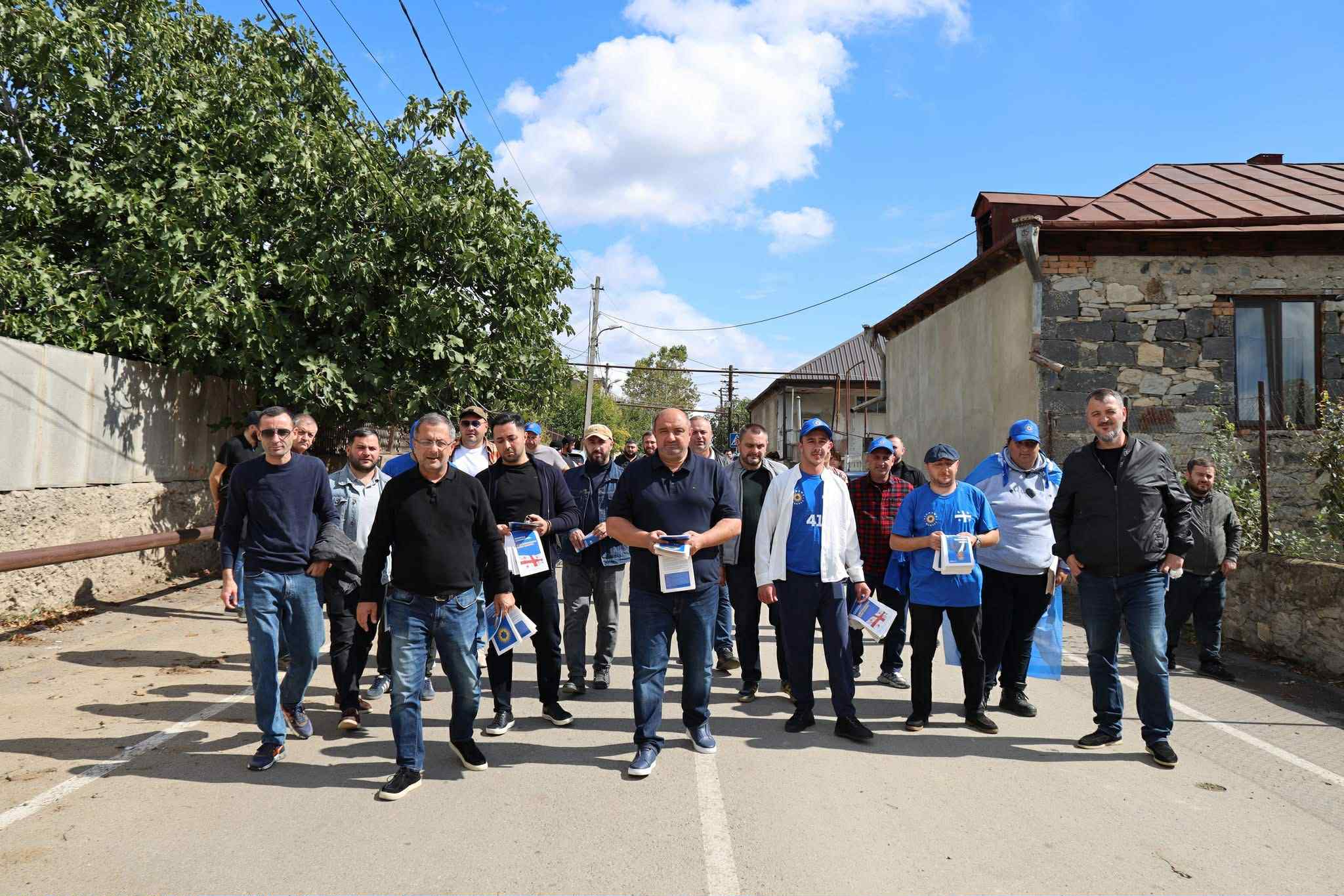 ზამურ ჭითანავა კარდაკარის პრინციპით მოსახლეობასთან შეხვედრებს განაგრძობს