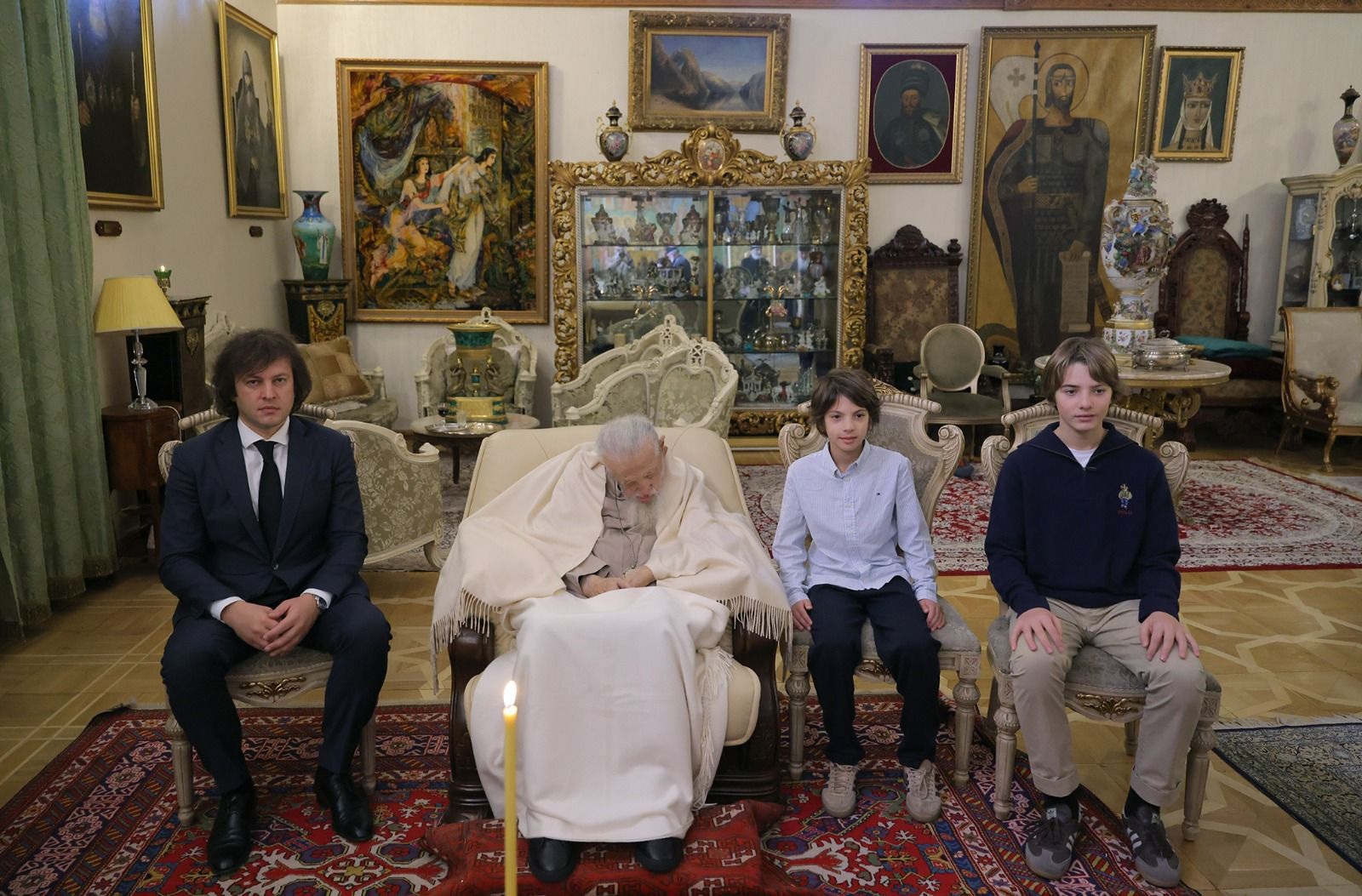 PM Kobakhidze visits Patriarch Ilia II with his children