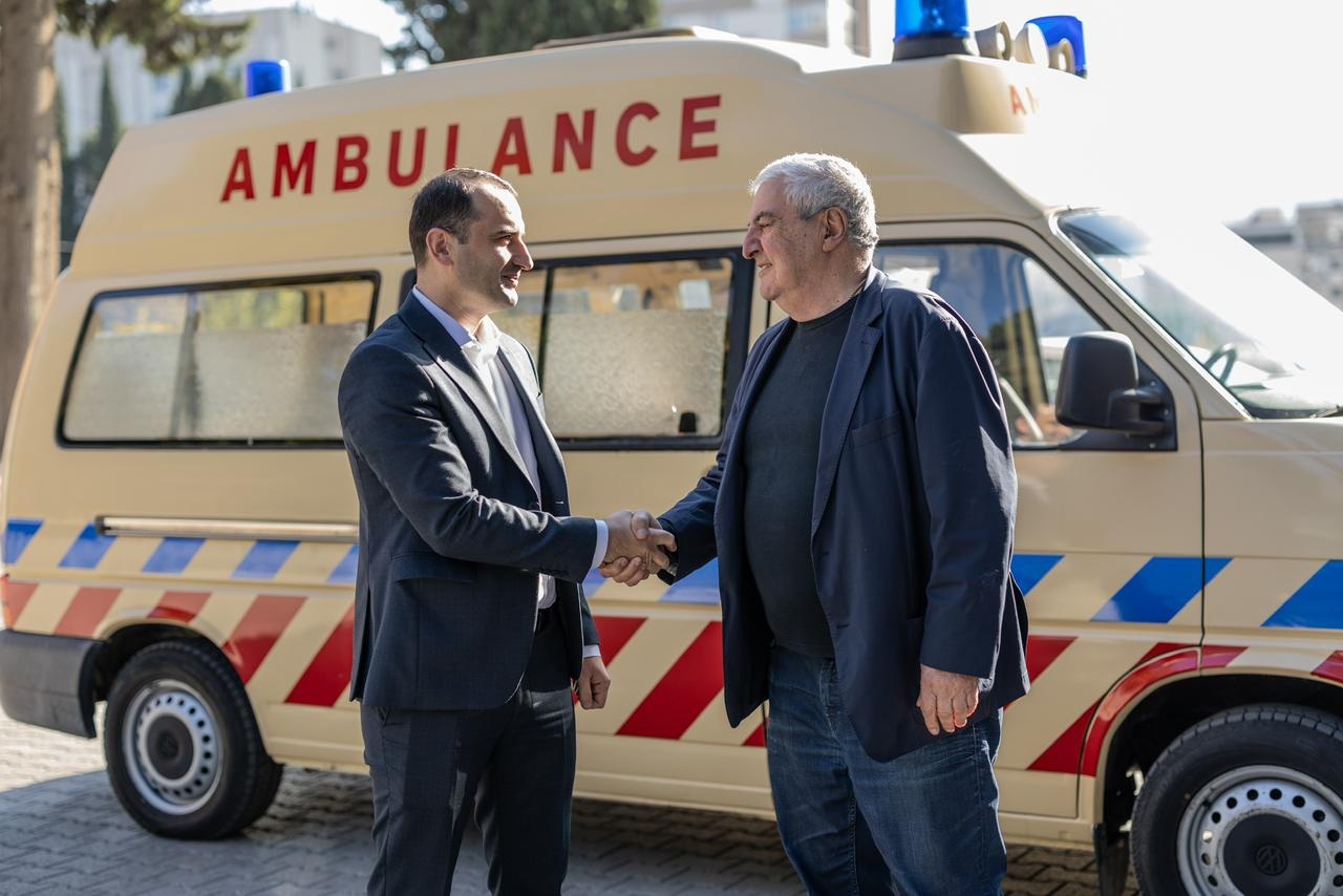 აფხაზეთის ჯანმრთელობისა და სოციალური დაცვის სამინისტროს მიზნობრივი სასწრაფო დახმარების მანქანა გადაეცა