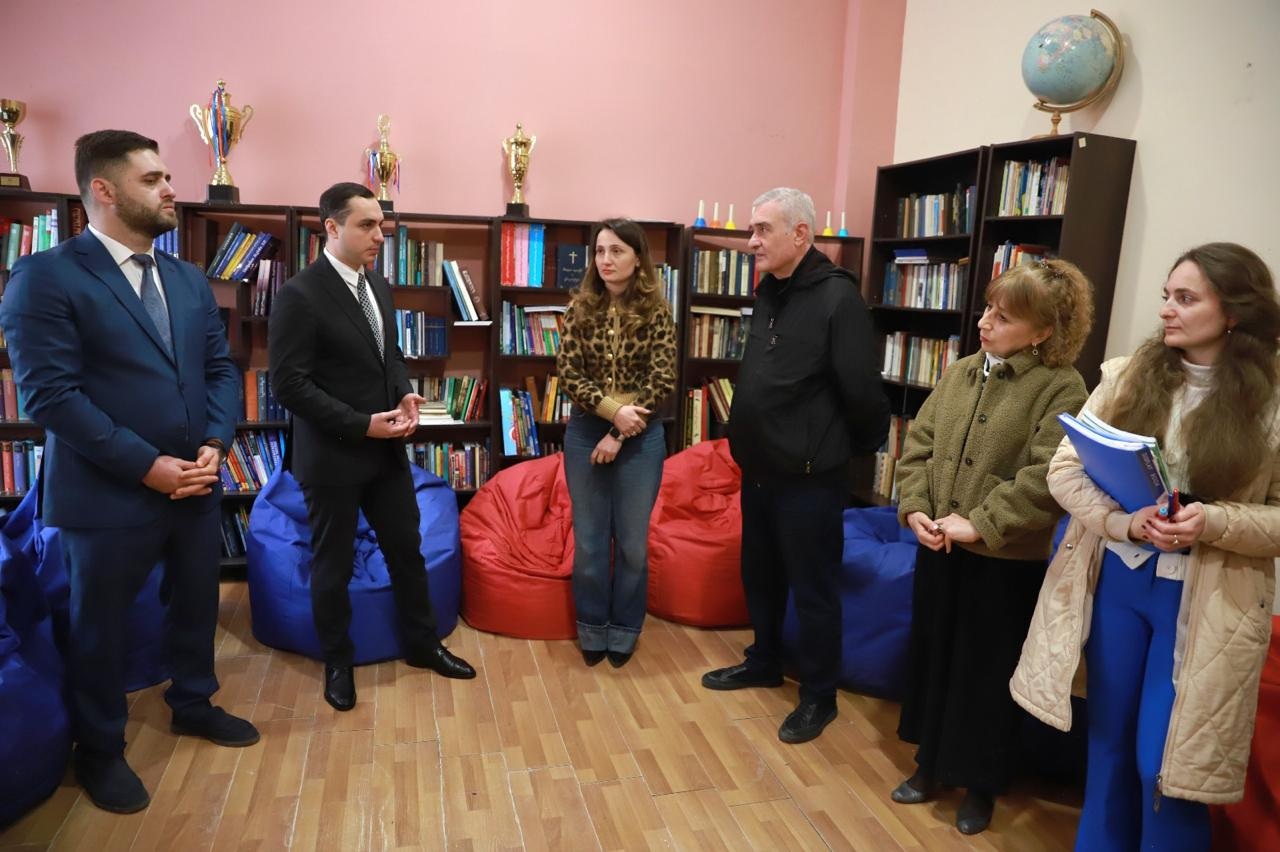 Chairman of Gov’t of Autonomous Republic of Abkhazia visits Abkhazian Public School to assess infrastructure needs