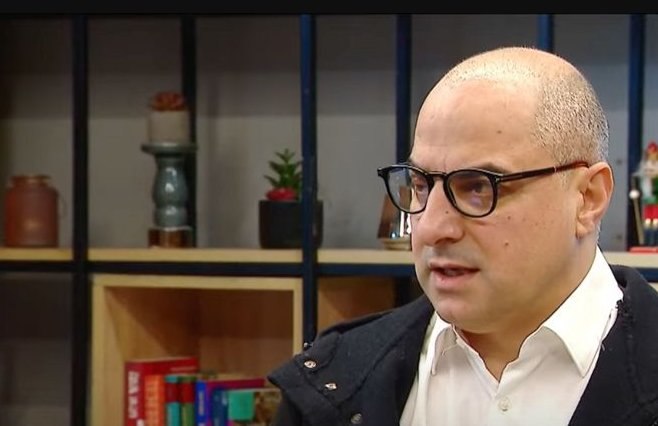 Opposition member criticizes salary raise for Georgian Dream MPs amid modest pension increase