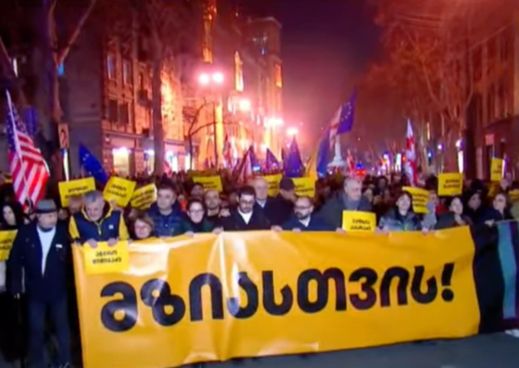 Protesters in Tbilisi demand release of Mzia Amaglobeli