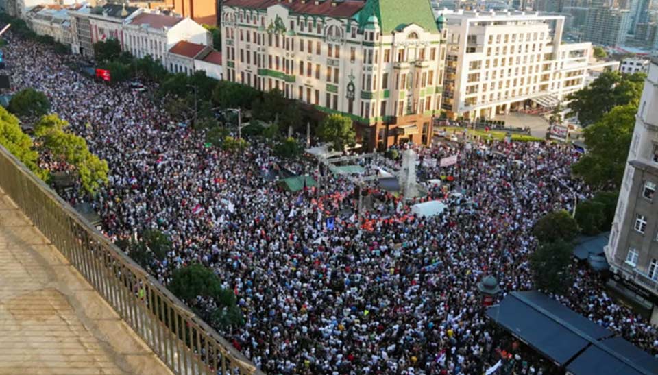 Serbian PM to resign amid protests