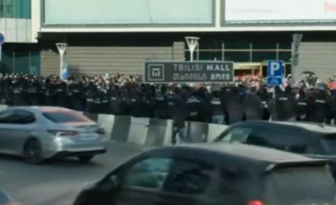 Protesters gather near Tbilisi Mall, plan to block highway