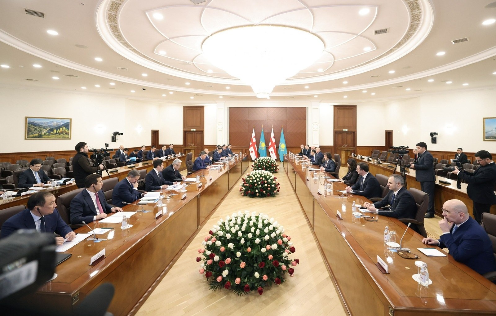Frontnews - Similar news image