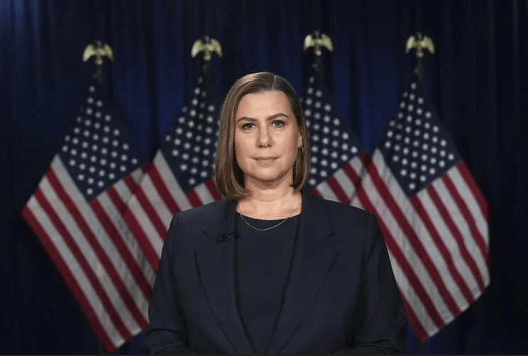 სენატორი ელისა სლოტკინი – პრეზიდენტი ტრამპი ცდილობს, თავის მილიარდერ მეგობრებს უპრეცედენტო საჩუქრები ჩამოურიგოს