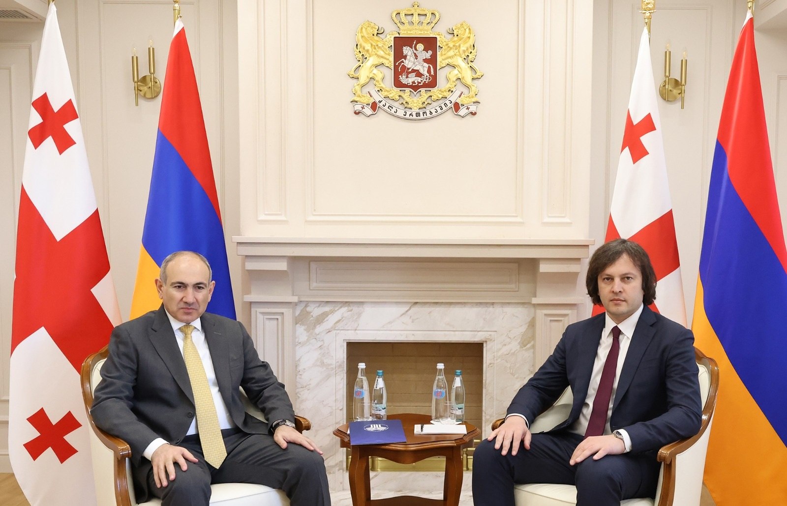 Georgian PM hosts Armenian counterpart ahead of UEFA Nations League playoff