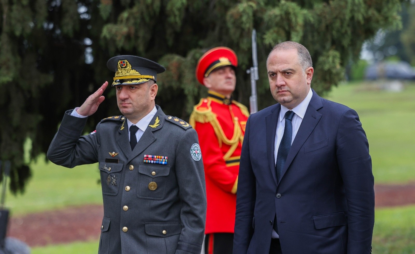 ირაკლი ჩიქოვანი – სამ ათეულ წელზე მეტია, საქართველოს თავდაცვის ძალებს დაუღალავი შრომით აშენებენ მრავალი თაობის საამაყო სამხედროები