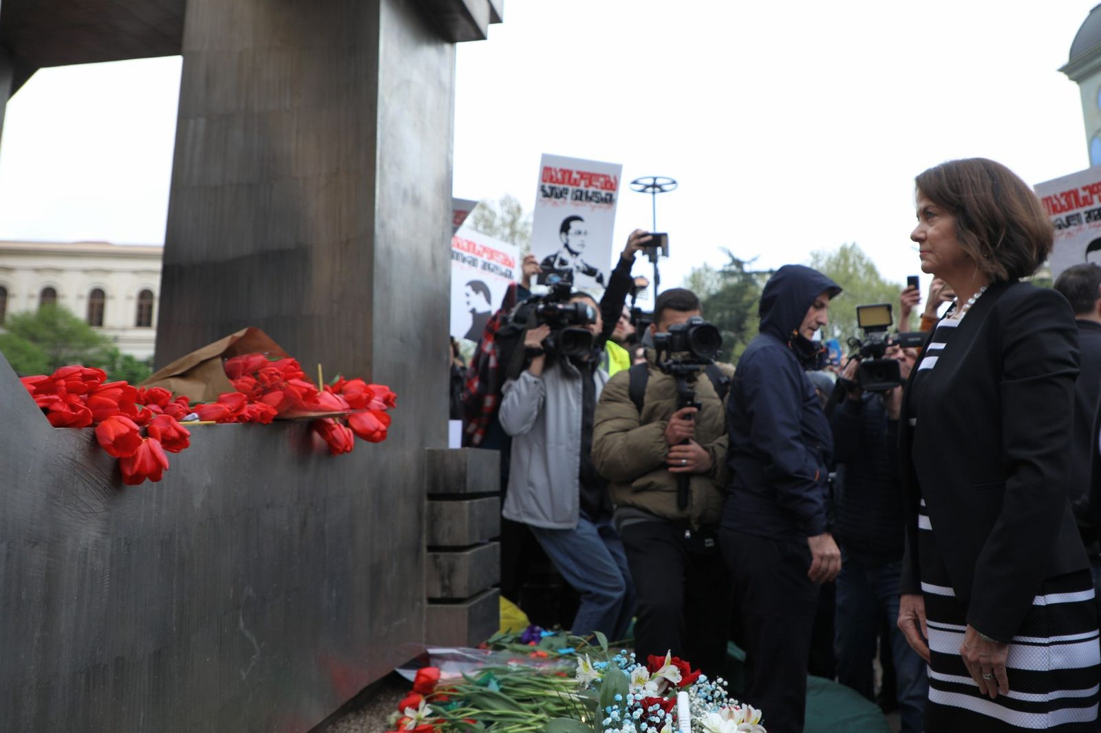 Frontnews - Similar news image