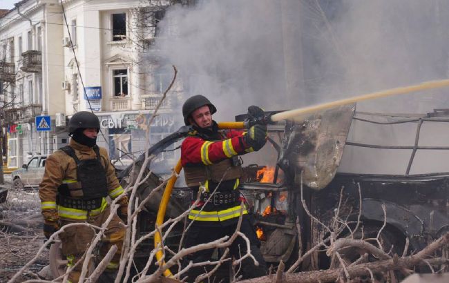 Deadly Russian Airstrike hits central Sumy, over 20 killed