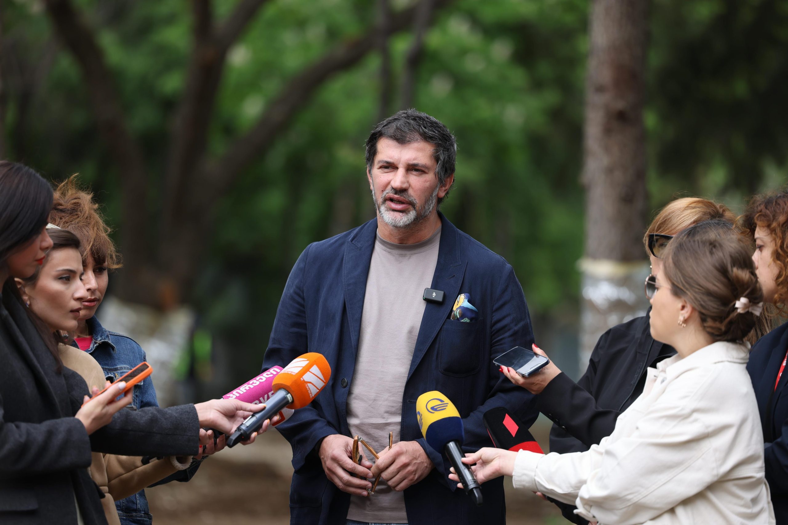 Frontnews - Similar news image